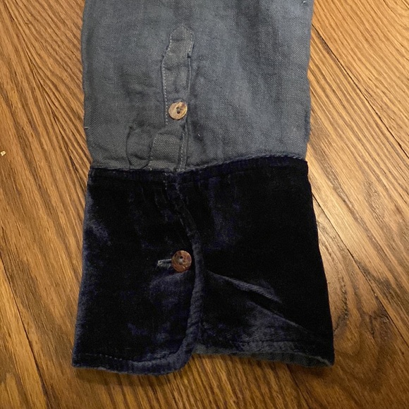 Linen Blouse with Velvet Detail - Picture 9 of 9